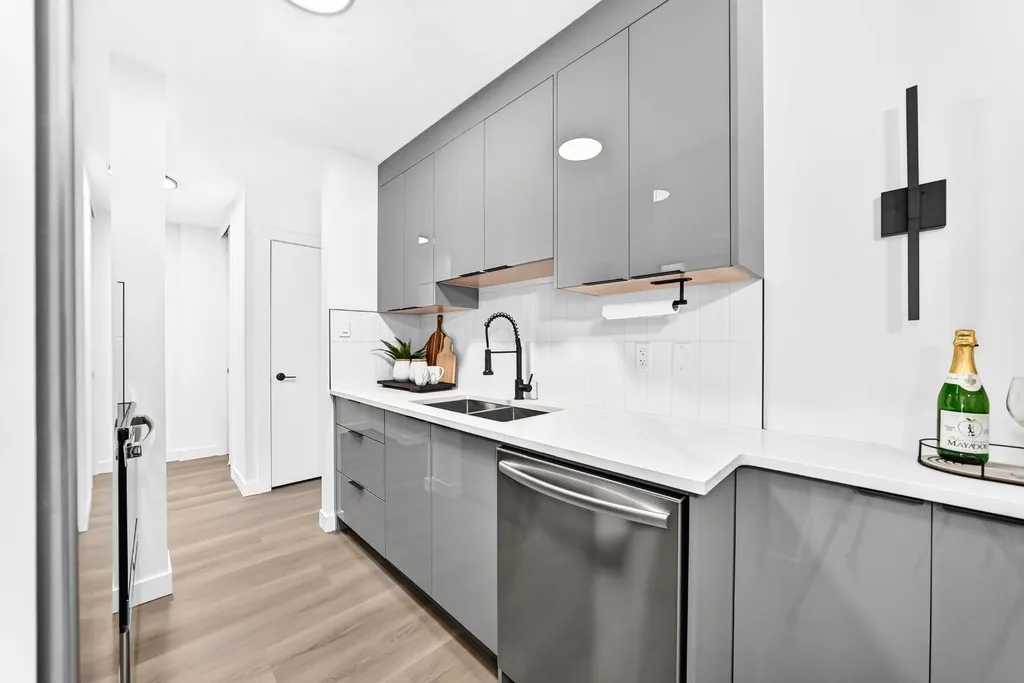315 Heritage Drive SE Calgary AB T2H1N2