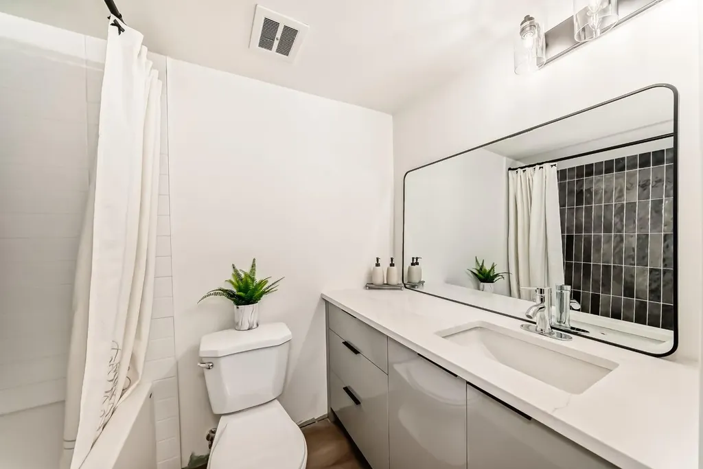 315 Heritage Drive SE Calgary AB T2H1N2