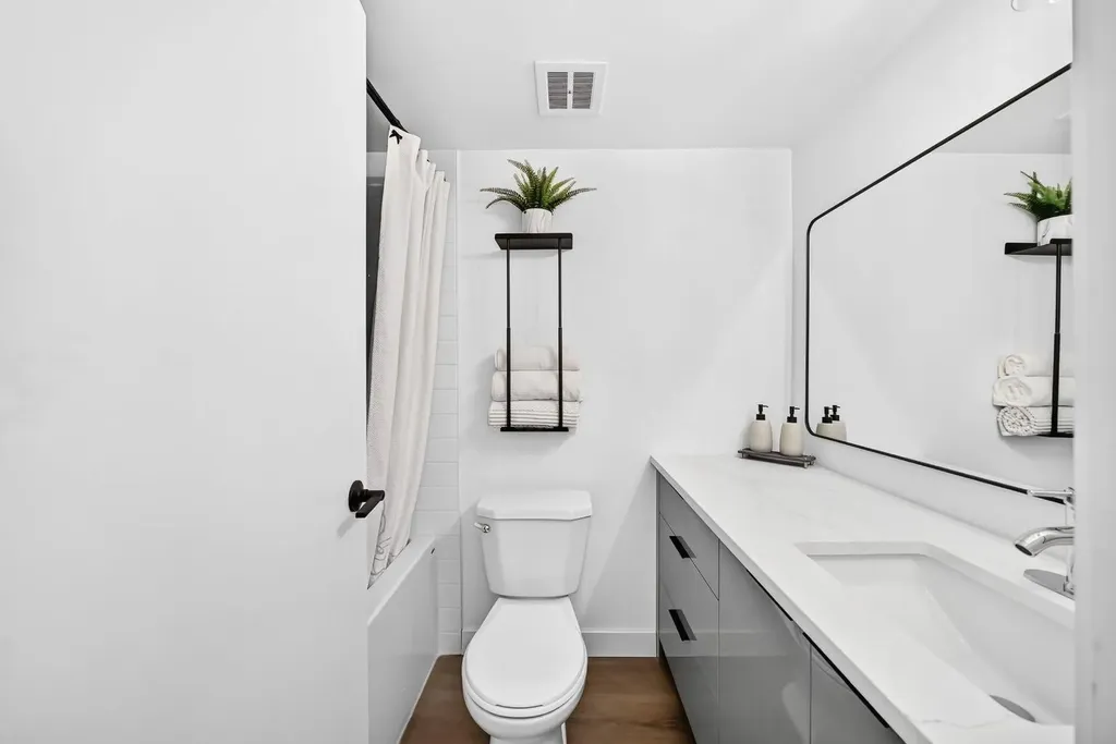 315 Heritage Drive SE Calgary AB T2H1N2