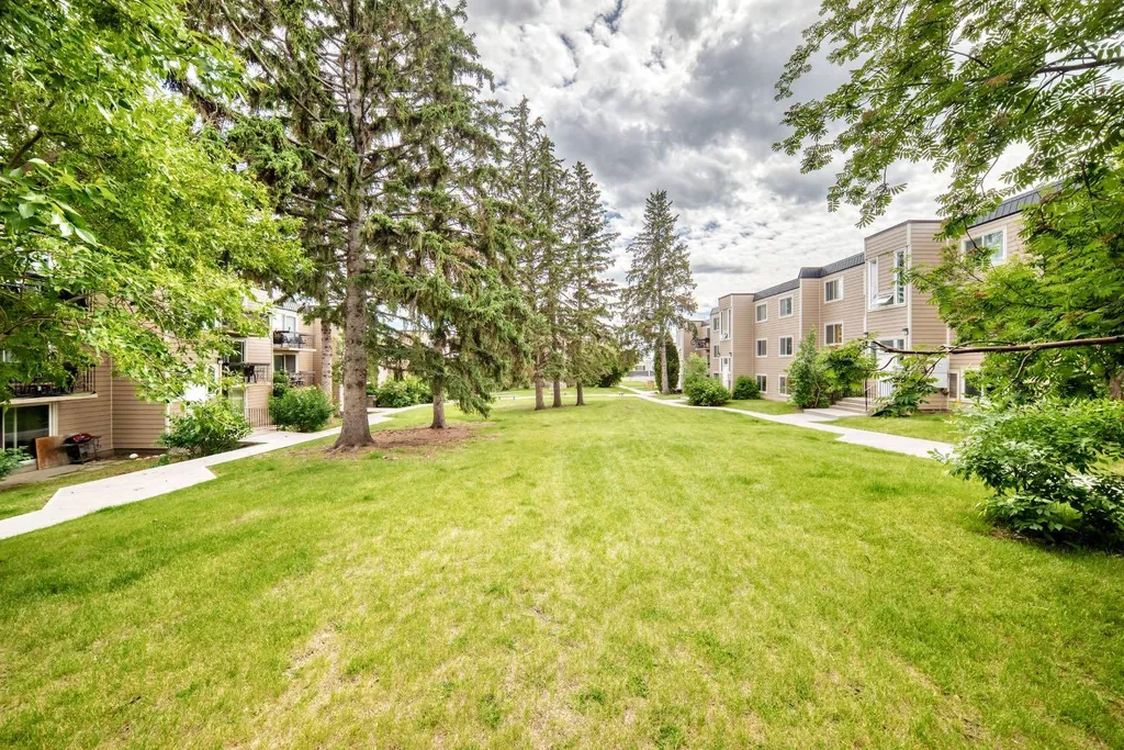 315 Heritage Drive SE Calgary AB T2H1N2