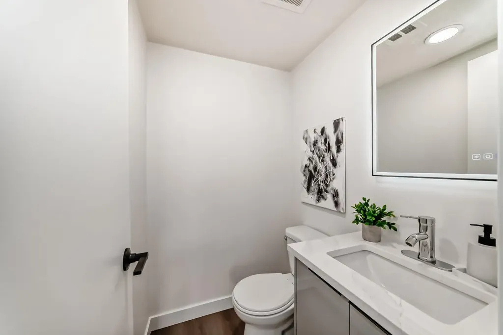 315 Heritage Drive SE Calgary AB T2H1N2