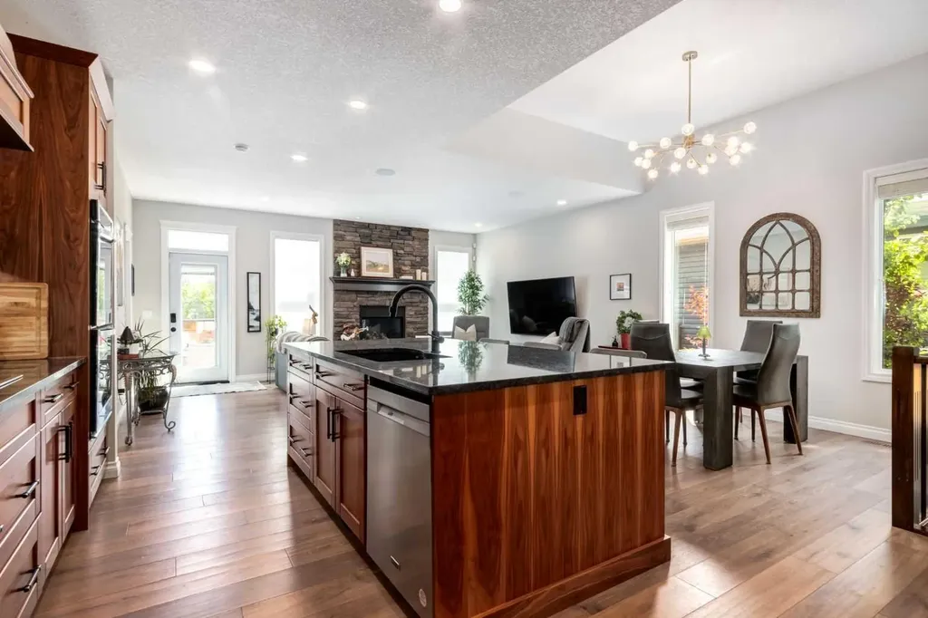 237 Aspenmere Circle Chestermere AB T1X 0T6