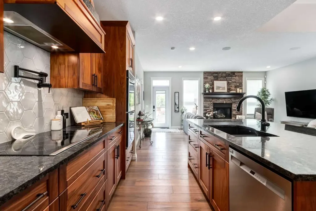 237 Aspenmere Circle Chestermere AB T1X 0T6