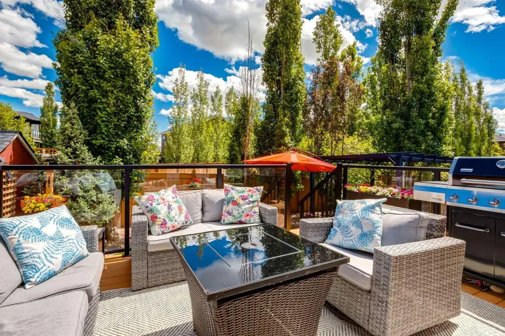 237 Aspenmere Circle Chestermere AB T1X 0T6