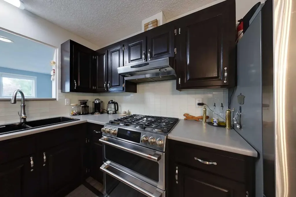 321 9 Street NE Slave Lake AB T0G 2A2