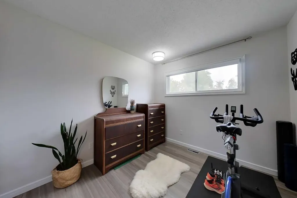 321 9 Street NE Slave Lake AB T0G 2A2