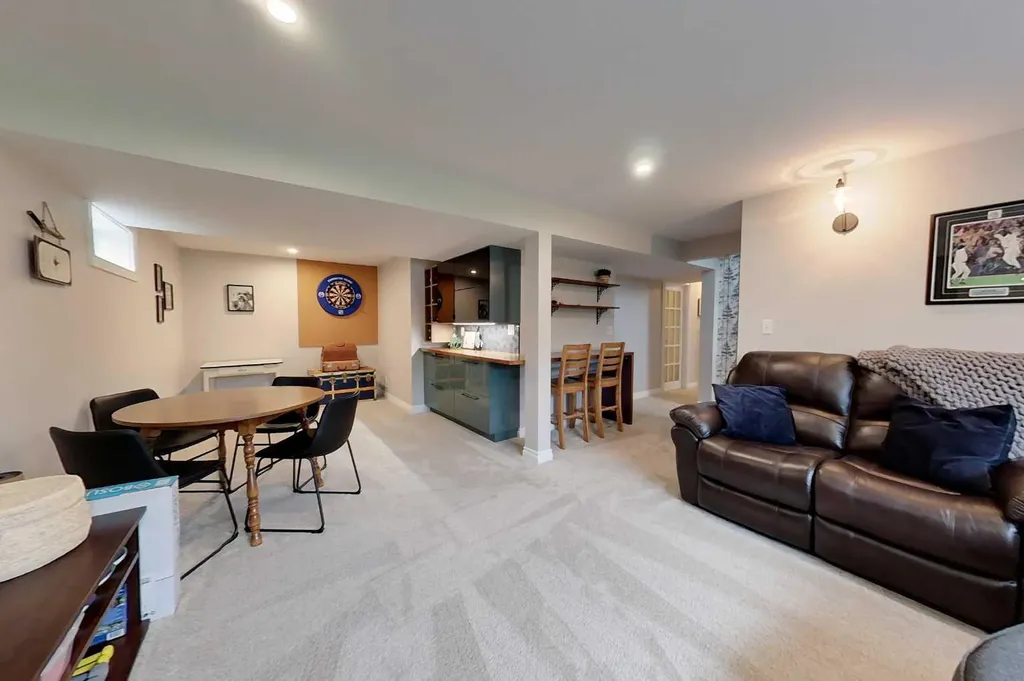 321 9 Street NE Slave Lake AB T0G 2A2