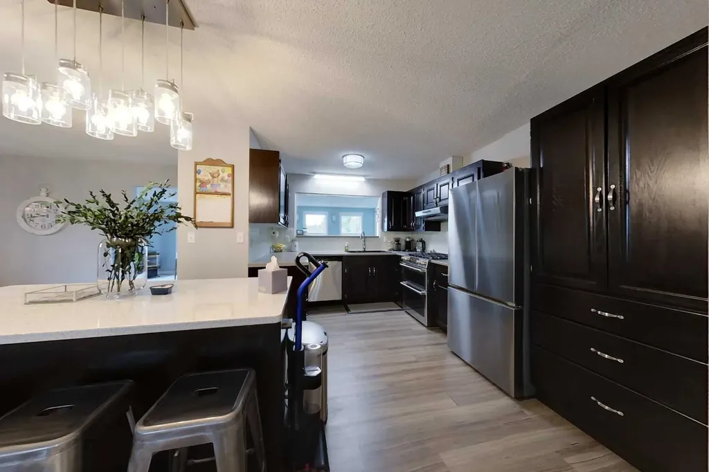 321 9 Street NE Slave Lake AB T0G 2A2