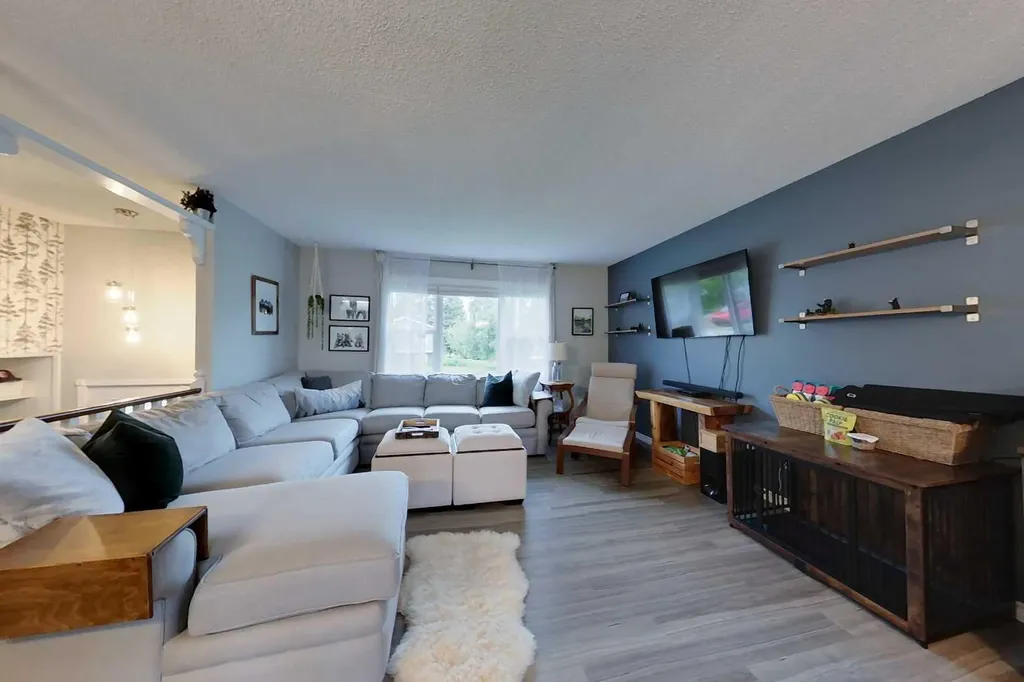 321 9 Street NE Slave Lake AB T0G 2A2