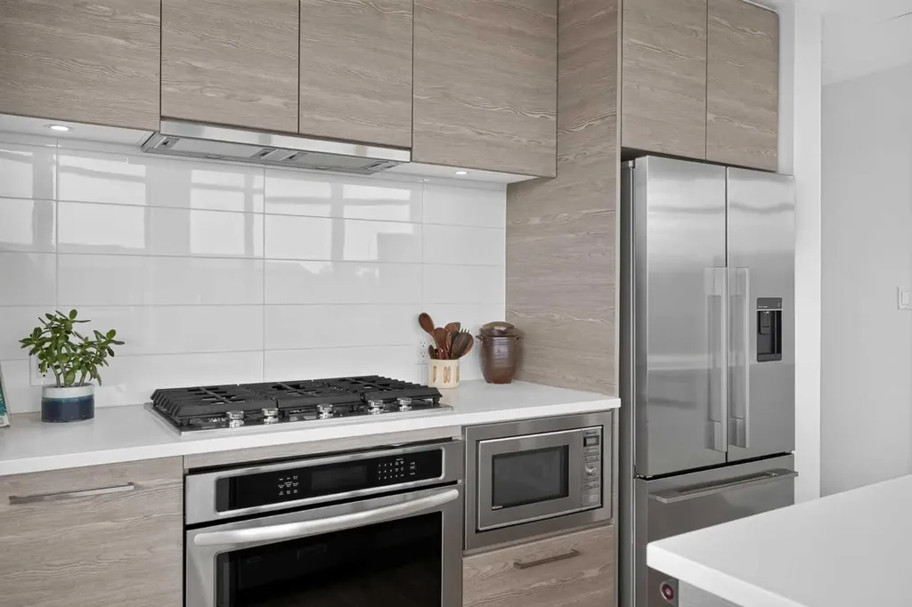 38 9 Street NE Calgary AB T2E 7X9