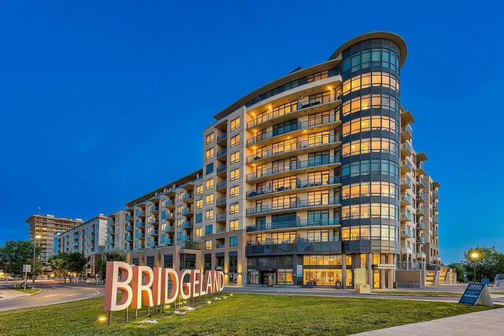 38 9 Street NE Calgary AB T2E 7X9