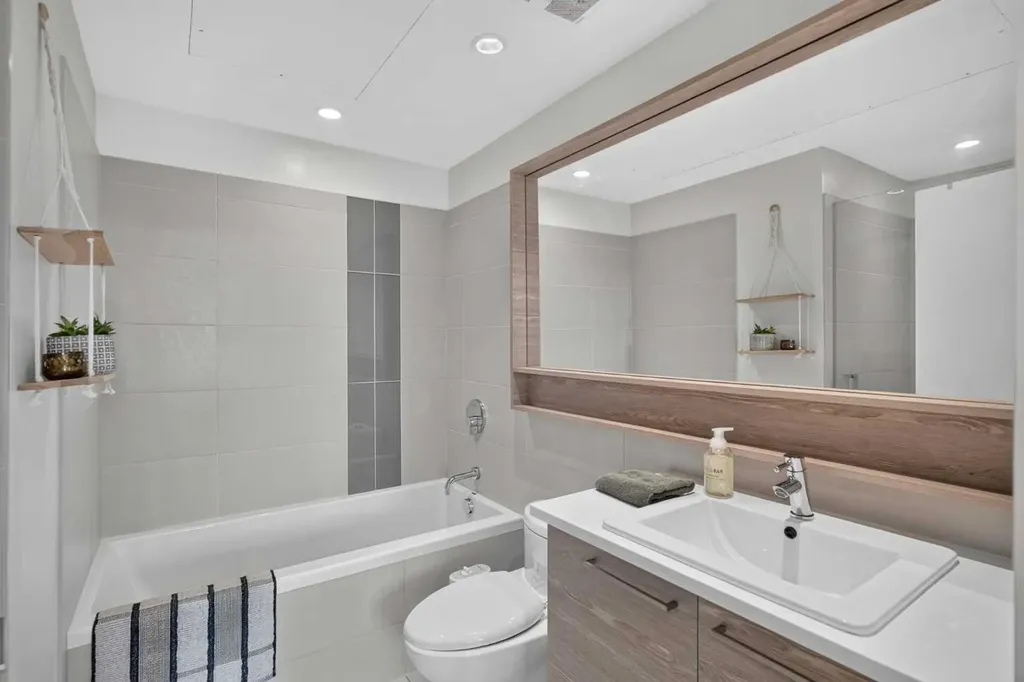 38 9 Street NE Calgary AB T2E 7X9