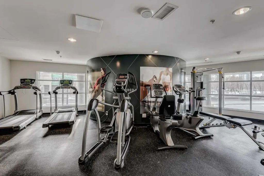 38 9 Street NE Calgary AB T2E 7X9