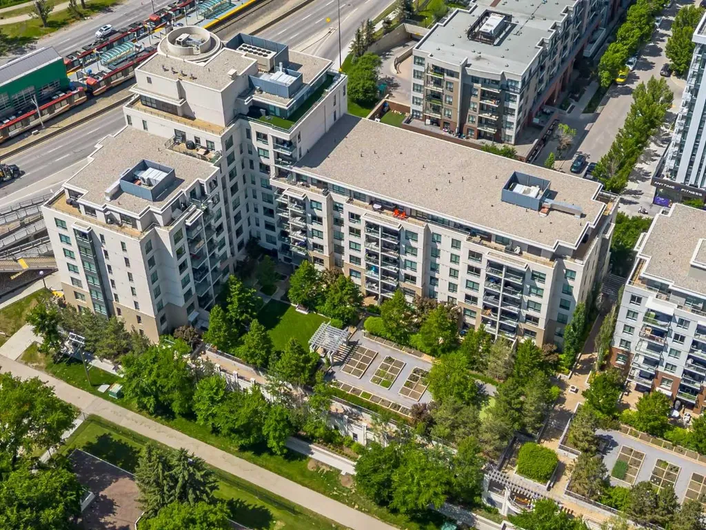 38 9 Street NE Calgary AB T2E 7X9