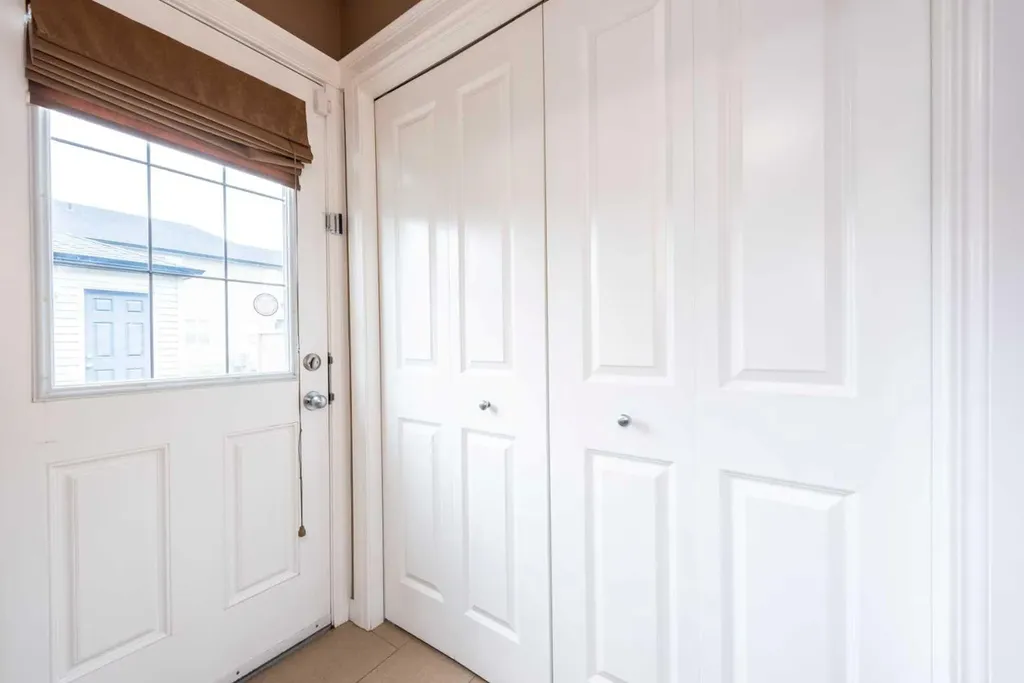 212 Panatella Drive NW Calgary AB T3K0T4