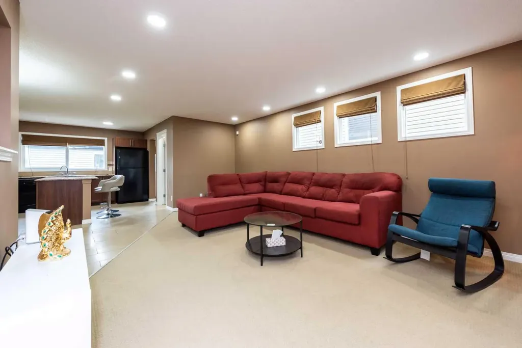 212 Panatella Drive NW Calgary AB T3K0T4