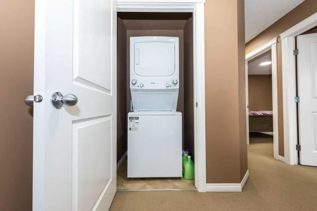212 Panatella Drive NW Calgary AB T3K0T4