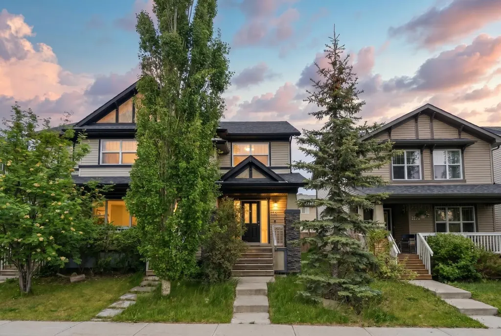 212 Panatella Drive NW Calgary AB T3K0T4