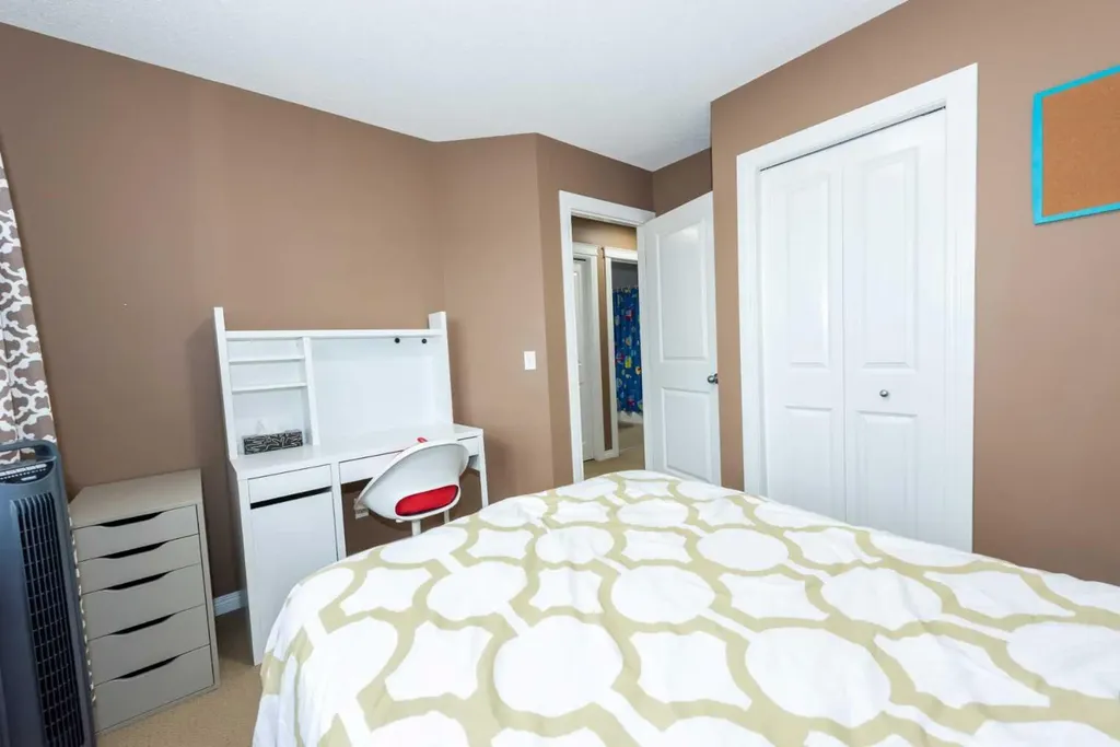 212 Panatella Drive NW Calgary AB T3K0T4