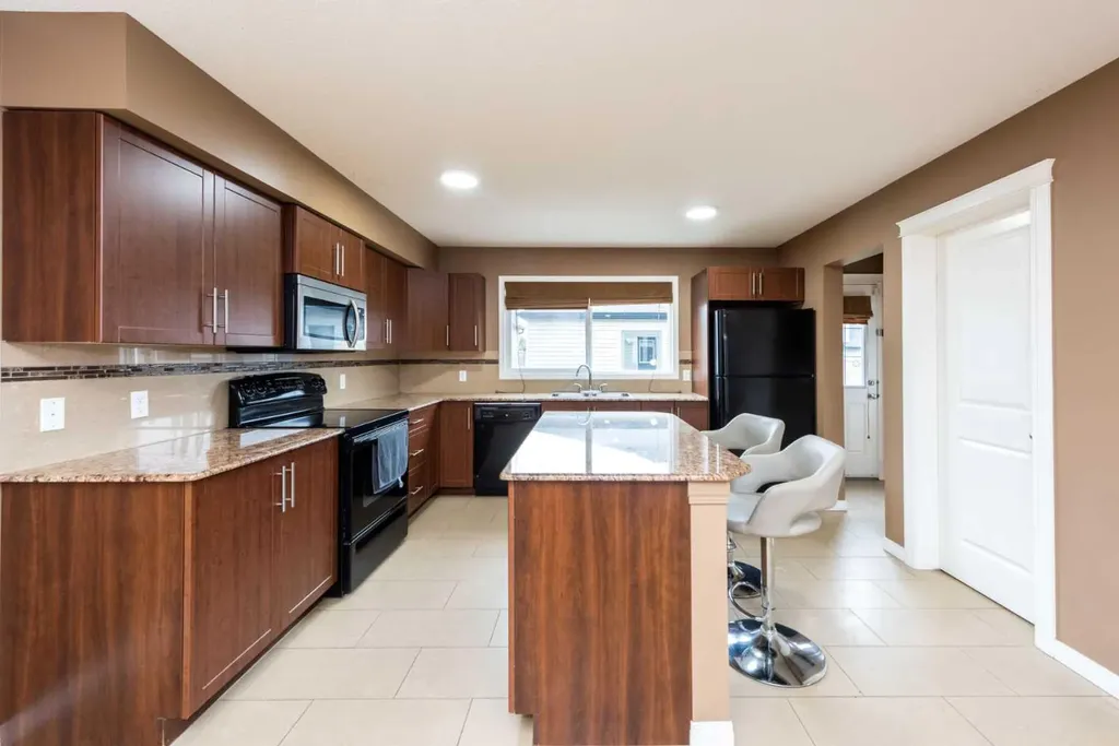 212 Panatella Drive NW Calgary AB T3K0T4