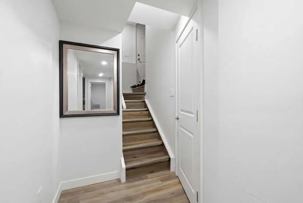 212 Panatella Drive NW Calgary AB T3K0T4