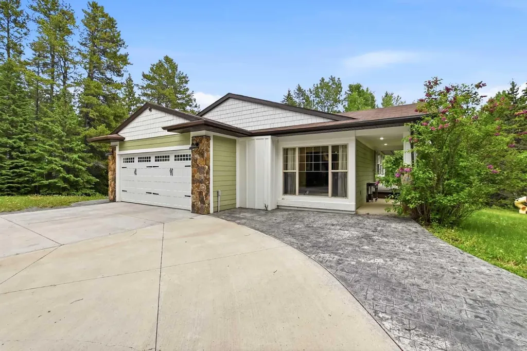 52 Woodlands Drive Rural Clearwater County AB T4T 2A4
