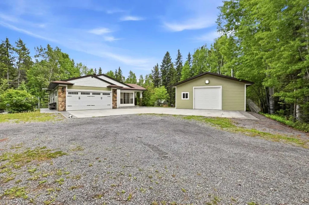 52 Woodlands Drive Rural Clearwater County AB T4T 2A4