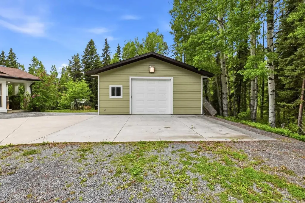52 Woodlands Drive Rural Clearwater County AB T4T 2A4
