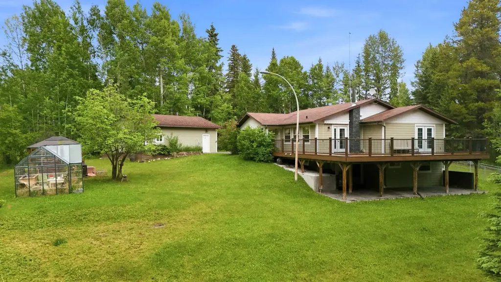 52 Woodlands Drive Rural Clearwater County AB T4T 2A4