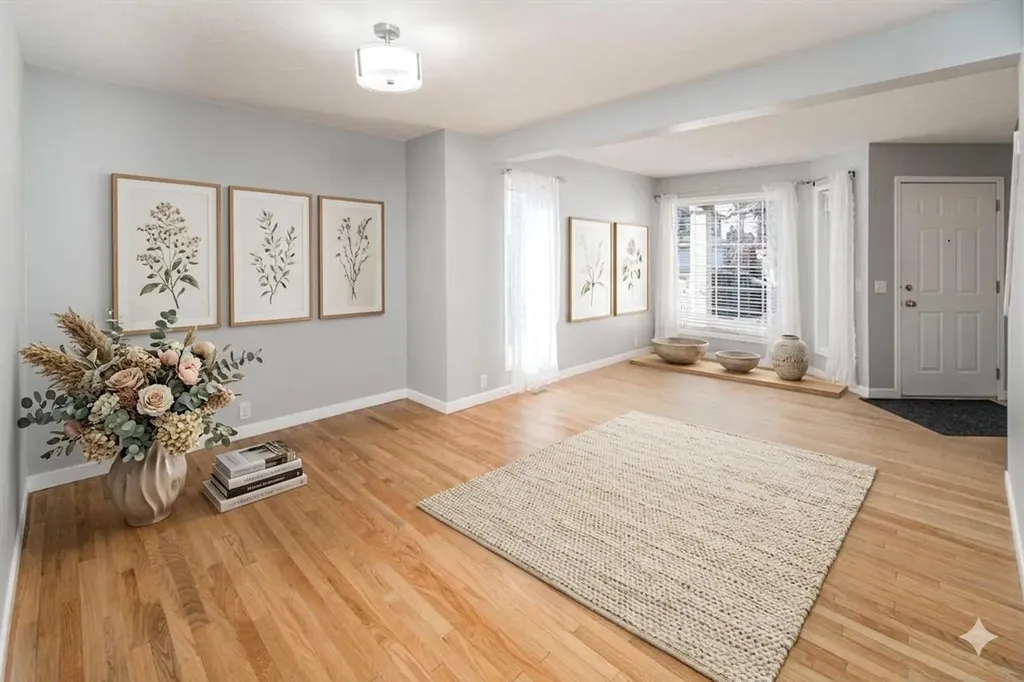 10 Somerset Court SW Calgary AB T2Y 3H4