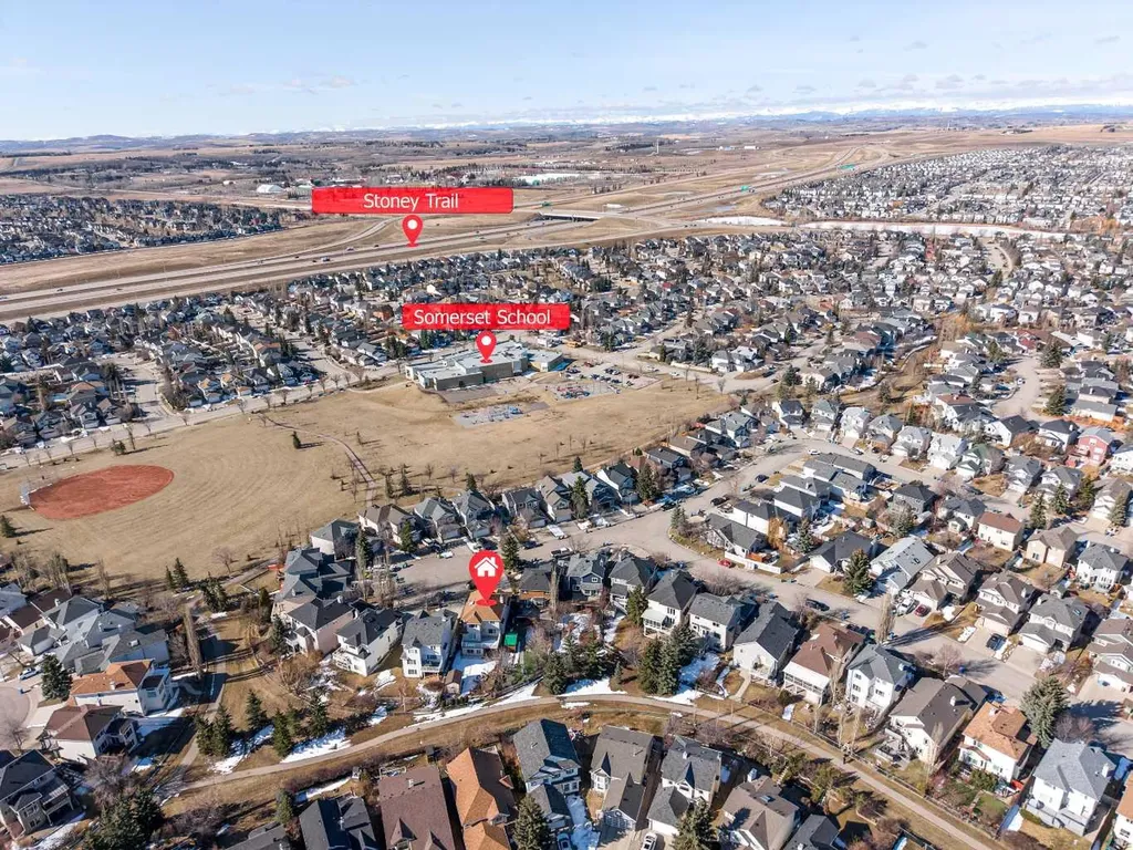 10 Somerset Court SW Calgary AB T2Y 3H4