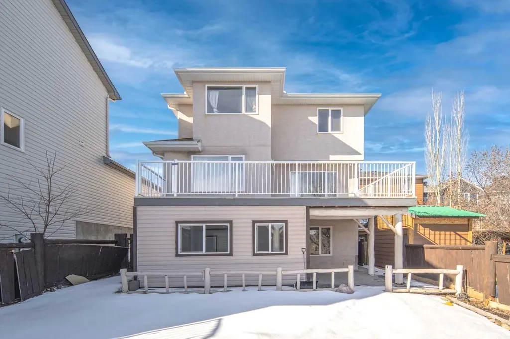 10 Somerset Court SW Calgary AB T2Y 3H4