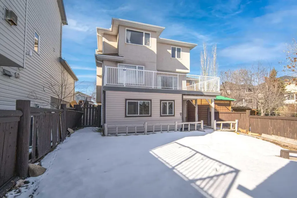 10 Somerset Court SW Calgary AB T2Y 3H4