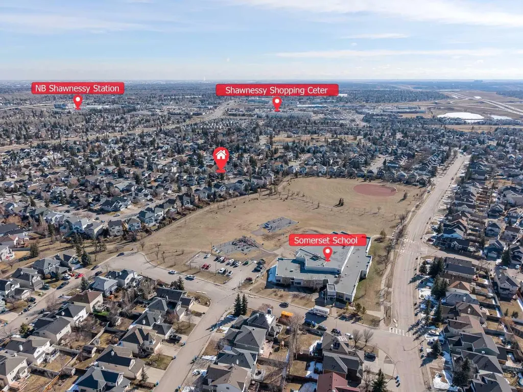 10 Somerset Court SW Calgary AB T2Y 3H4
