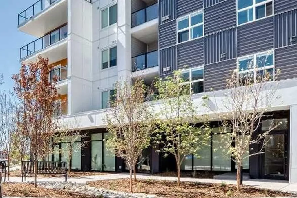 63 Corner Glen Crescent NE Calgary AB T3N2R6