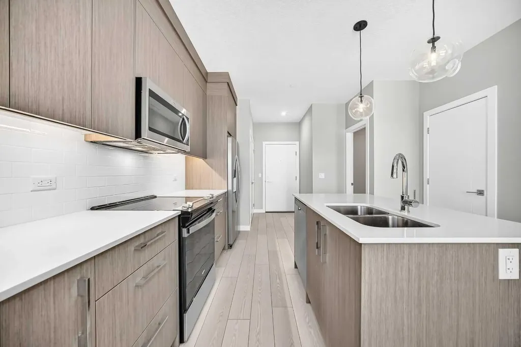 63 Corner Glen Crescent NE Calgary AB T3N2R6