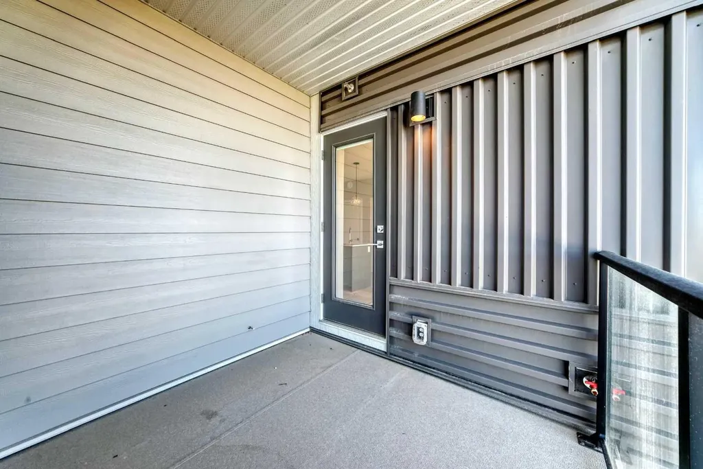 63 Corner Glen Crescent NE Calgary AB T3N2R6