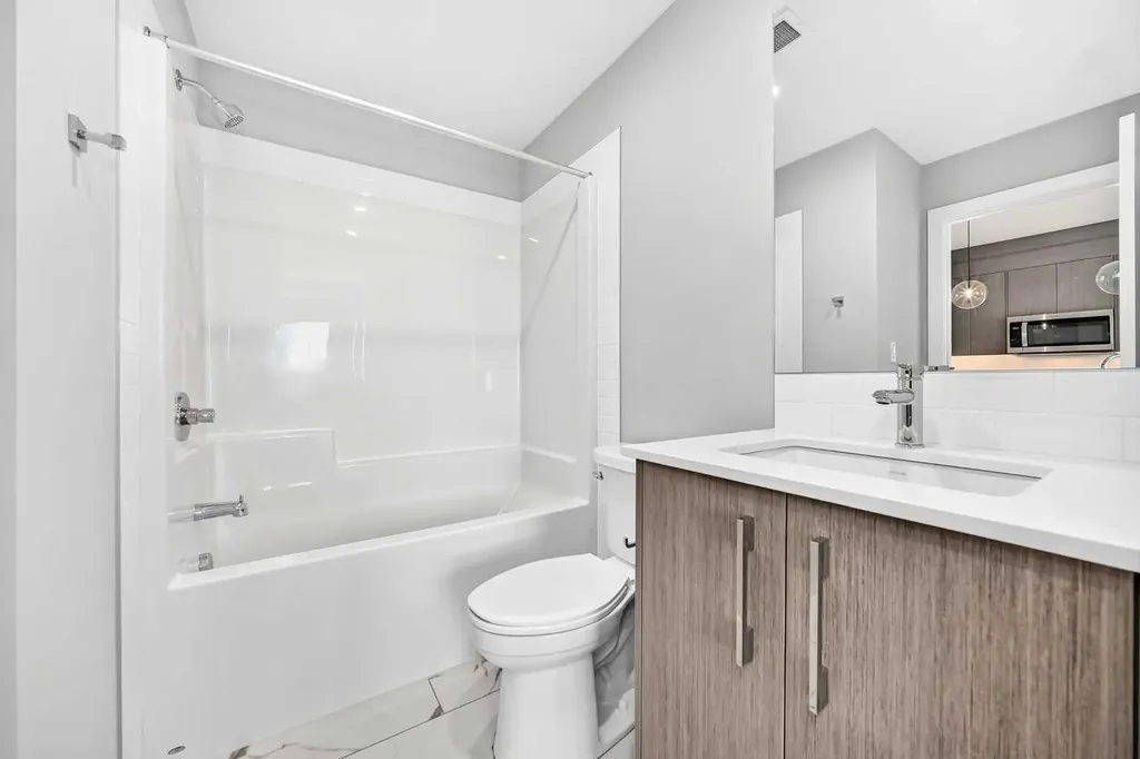 63 Corner Glen Crescent NE Calgary AB T3N2R6