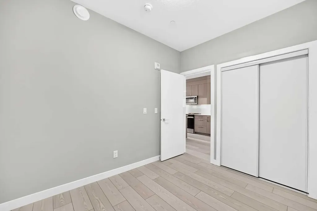 63 Corner Glen Crescent NE Calgary AB T3N2R6