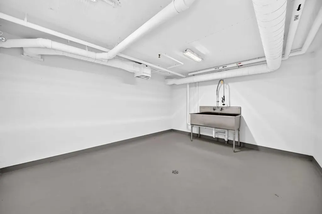 63 Corner Glen Crescent NE Calgary AB T3N2R6