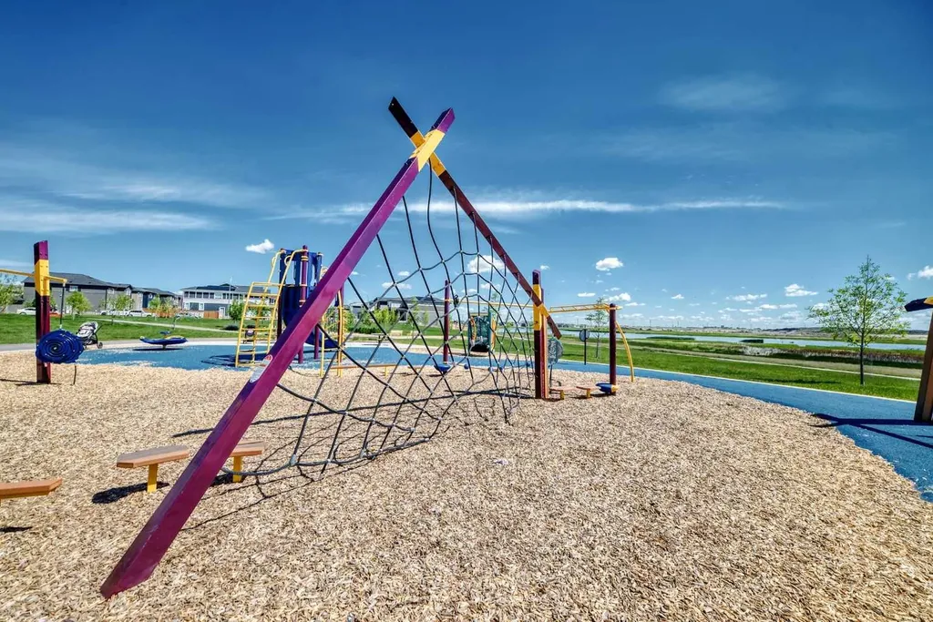 63 Corner Glen Crescent NE Calgary AB T3N2R6