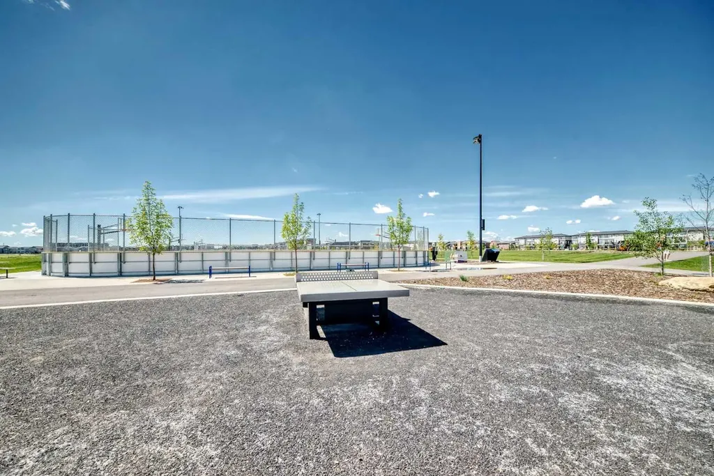 63 Corner Glen Crescent NE Calgary AB T3N2R6