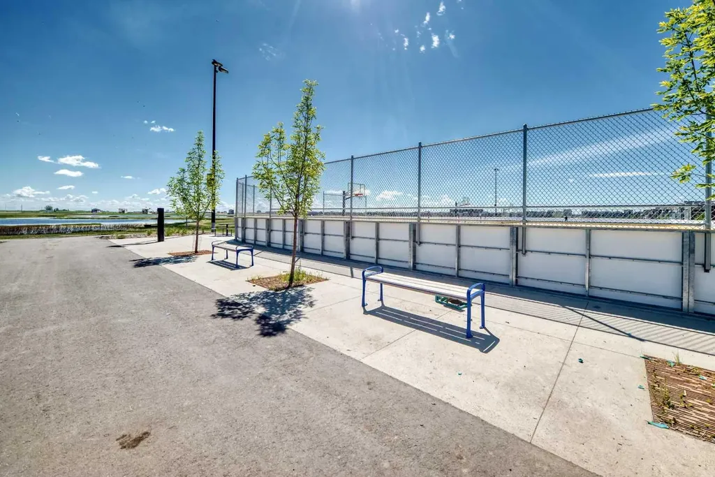 63 Corner Glen Crescent NE Calgary AB T3N2R6