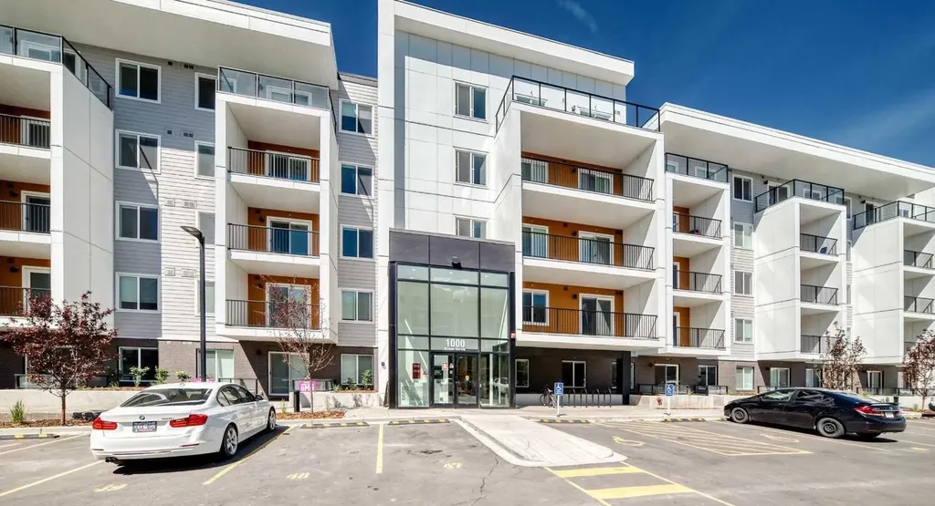 63 Corner Glen Crescent NE Calgary AB T3N2R6