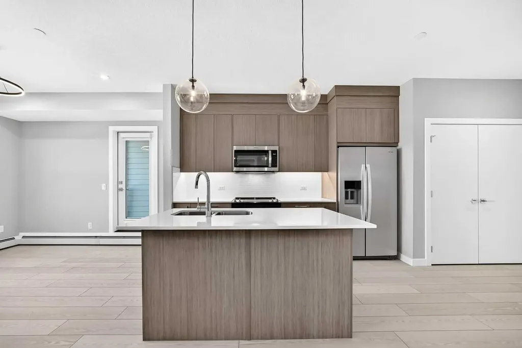 63 Corner Glen Crescent NE Calgary AB T3N2R6