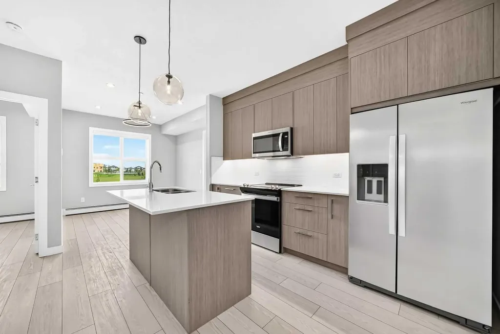 63 Corner Glen Crescent NE Calgary AB T3N2R6