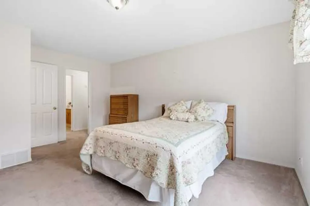 303A Centre Street N Sundre AB T0M 1X0