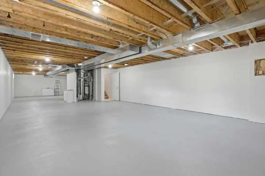 303A Centre Street N Sundre AB T0M 1X0