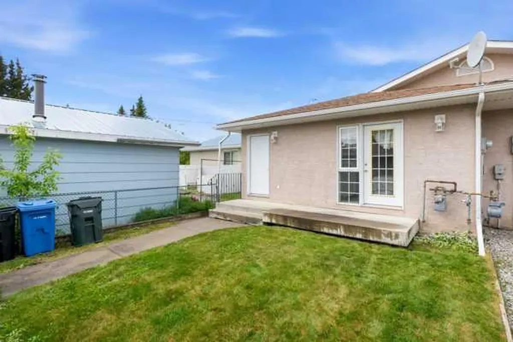303A Centre Street N Sundre AB T0M 1X0