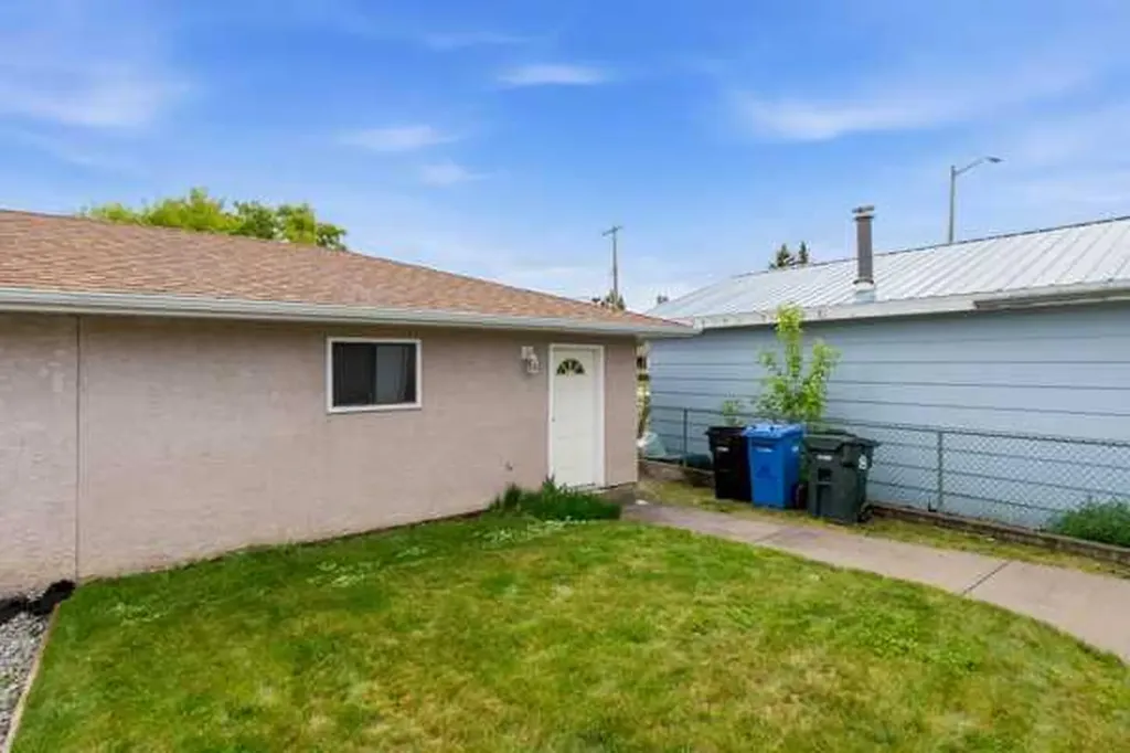 303A Centre Street N Sundre AB T0M 1X0